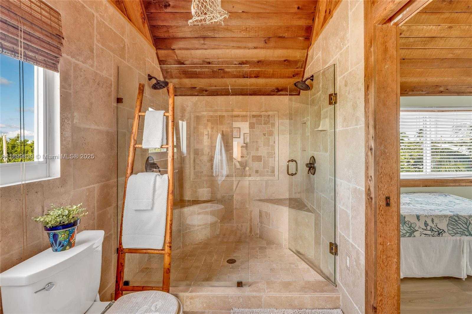 Small Image of 3831 SUNSET DR, Big Pine Number 33