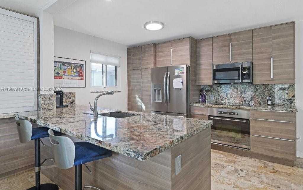 Small Image of 709 NORTH WEST 7TH ST, Dania Beach Number 11