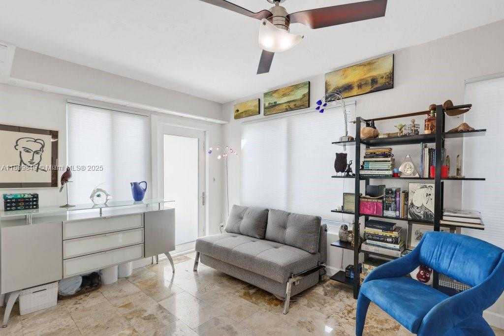Small Image of 709 NORTH WEST 7TH ST, Dania Beach Number 15