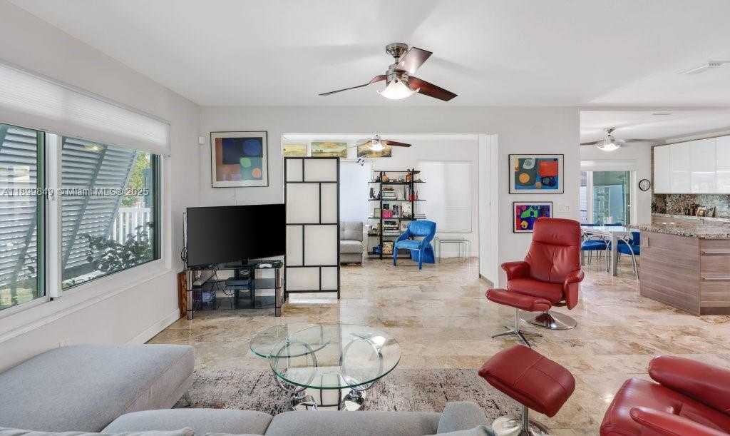 Small Image of 709 NORTH WEST 7TH ST, Dania Beach Number 4