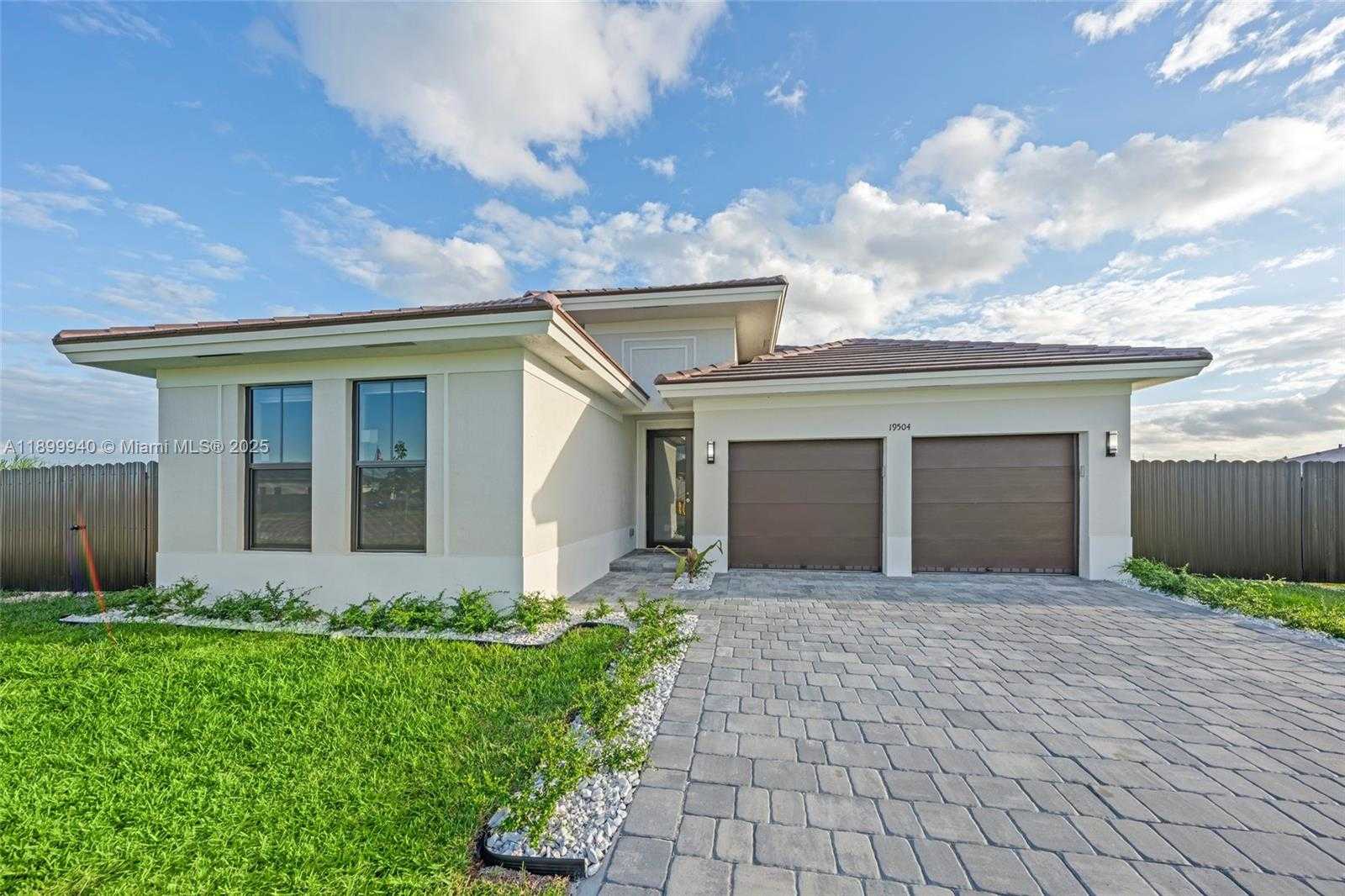 Small Image of 19504 SOUTH WEST 324TH ST, Homestead Number 2