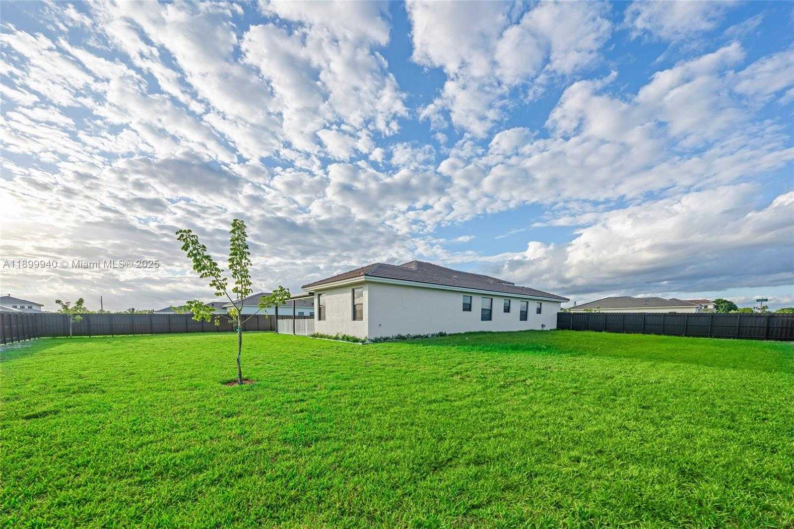 Small Image of 19504 SOUTH WEST 324TH ST, Homestead Number 6