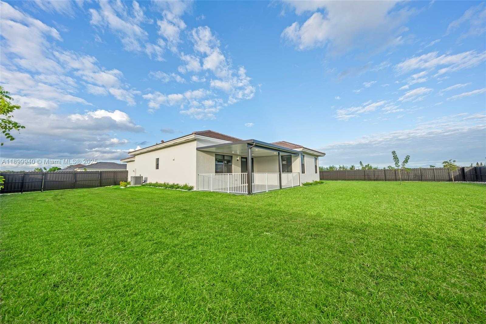 Small Image of 19504 SOUTH WEST 324TH ST, Homestead Number 7