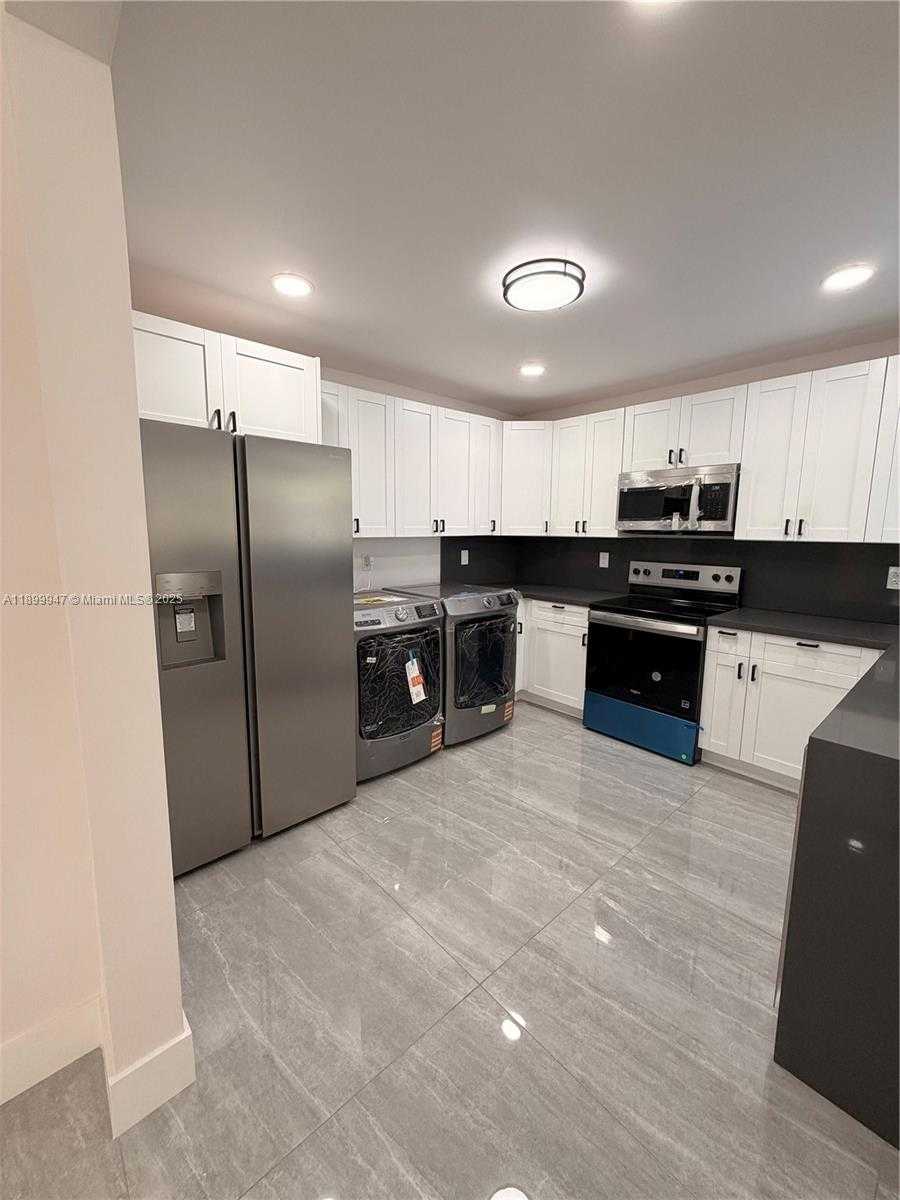 Small Image of 809 NORTH WEST 12TH AVE, Fort Lauderdale Number 17