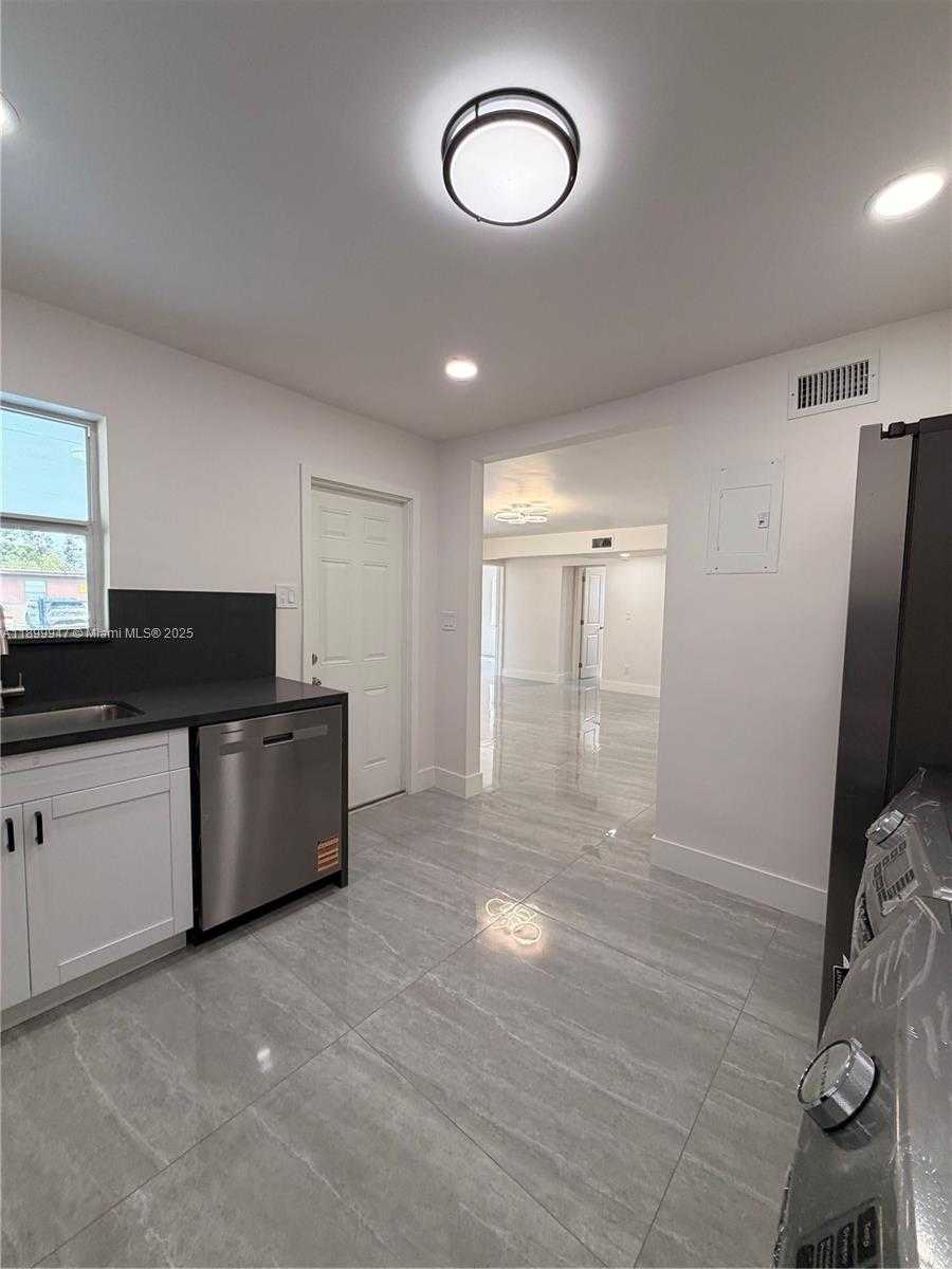 Small Image of 809 NORTH WEST 12TH AVE, Fort Lauderdale Number 18