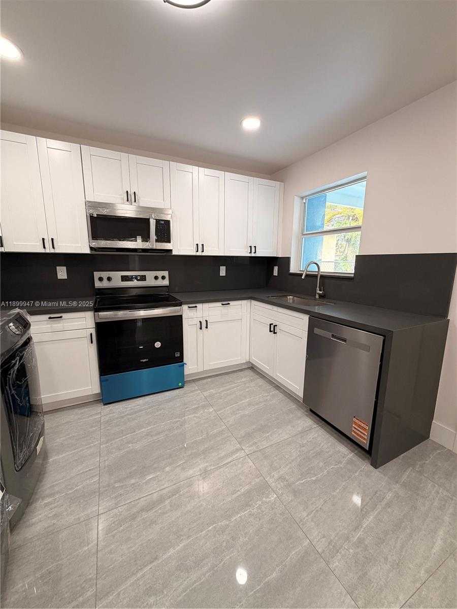 Small Image of 809 NORTH WEST 12TH AVE, Fort Lauderdale Number 20