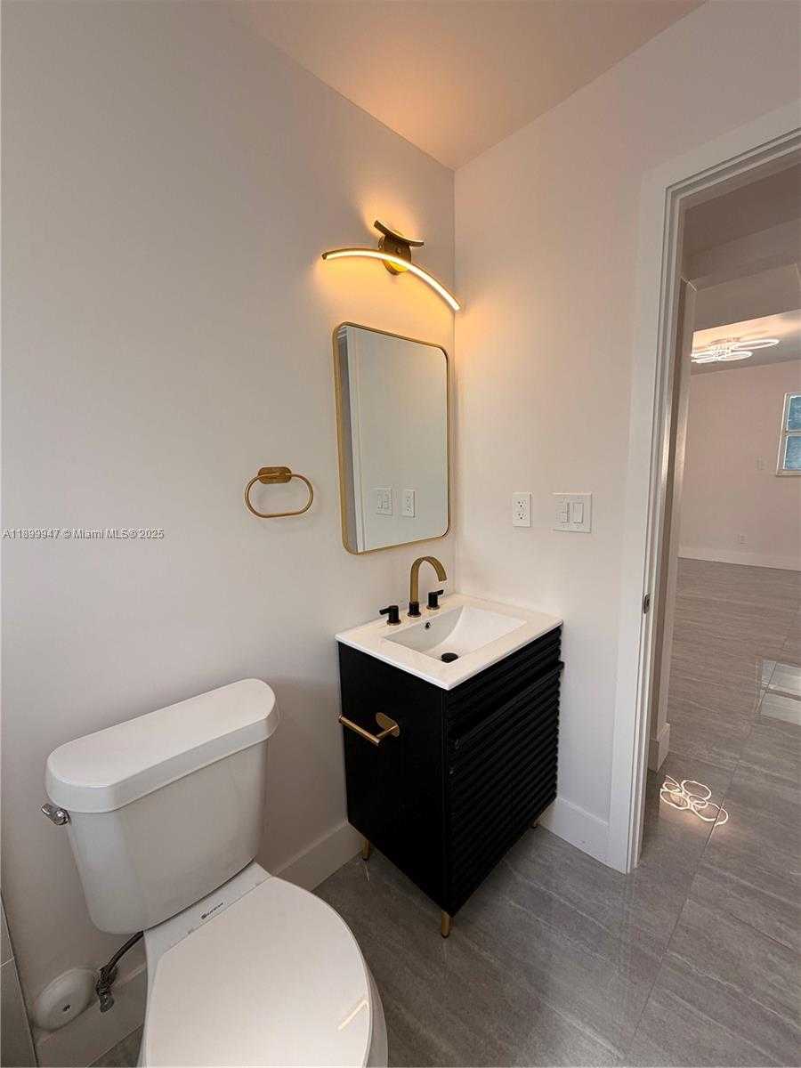 Small Image of 809 NORTH WEST 12TH AVE, Fort Lauderdale Number 36