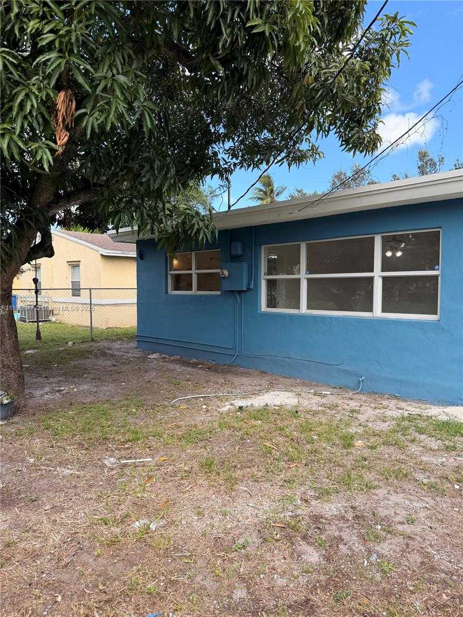 Small Image of 809 NORTH WEST 12TH AVE, Fort Lauderdale Number 4