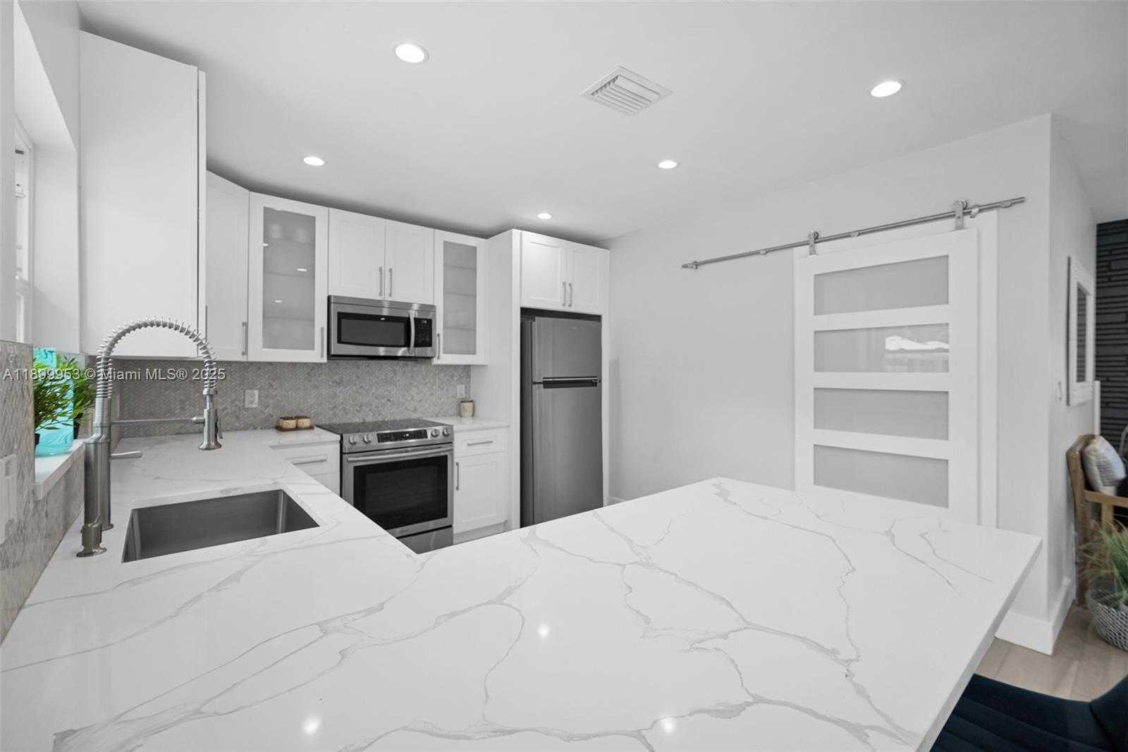 Small Image of 1315 NORTH EAST 16TH AVE, Fort Lauderdale Number 31