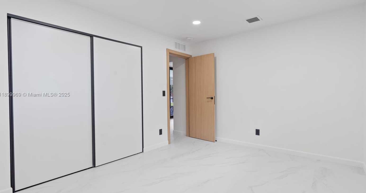Small Image of 2020 NORTH EAST 54TH, Fort Lauderdale Number 19