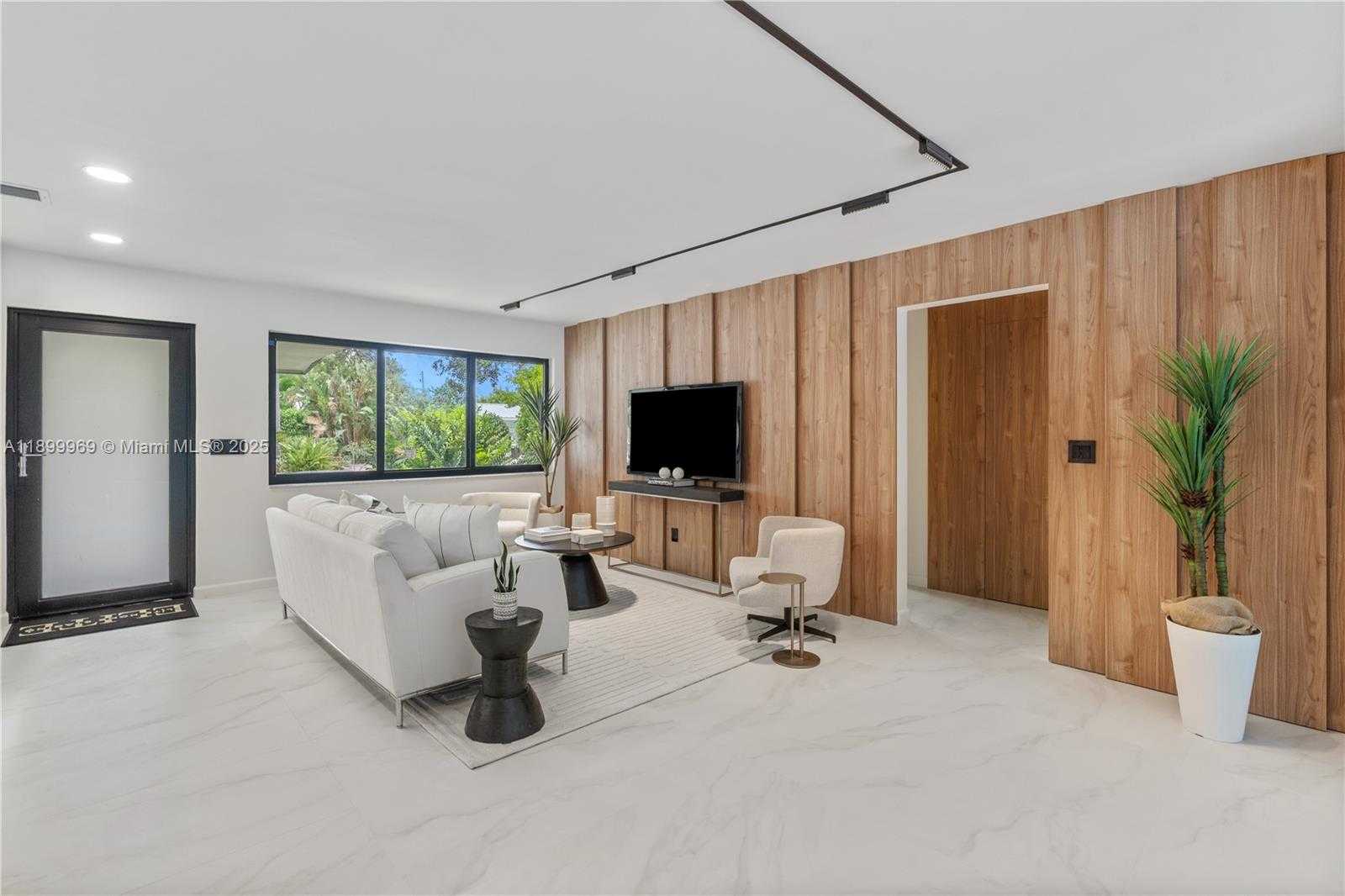 Small Image of 2020 NORTH EAST 54TH, Fort Lauderdale Number 3