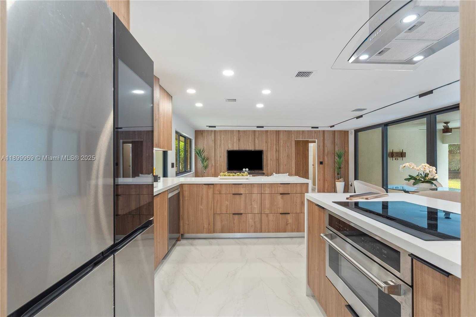 Small Image of 2020 NORTH EAST 54TH, Fort Lauderdale Number 7