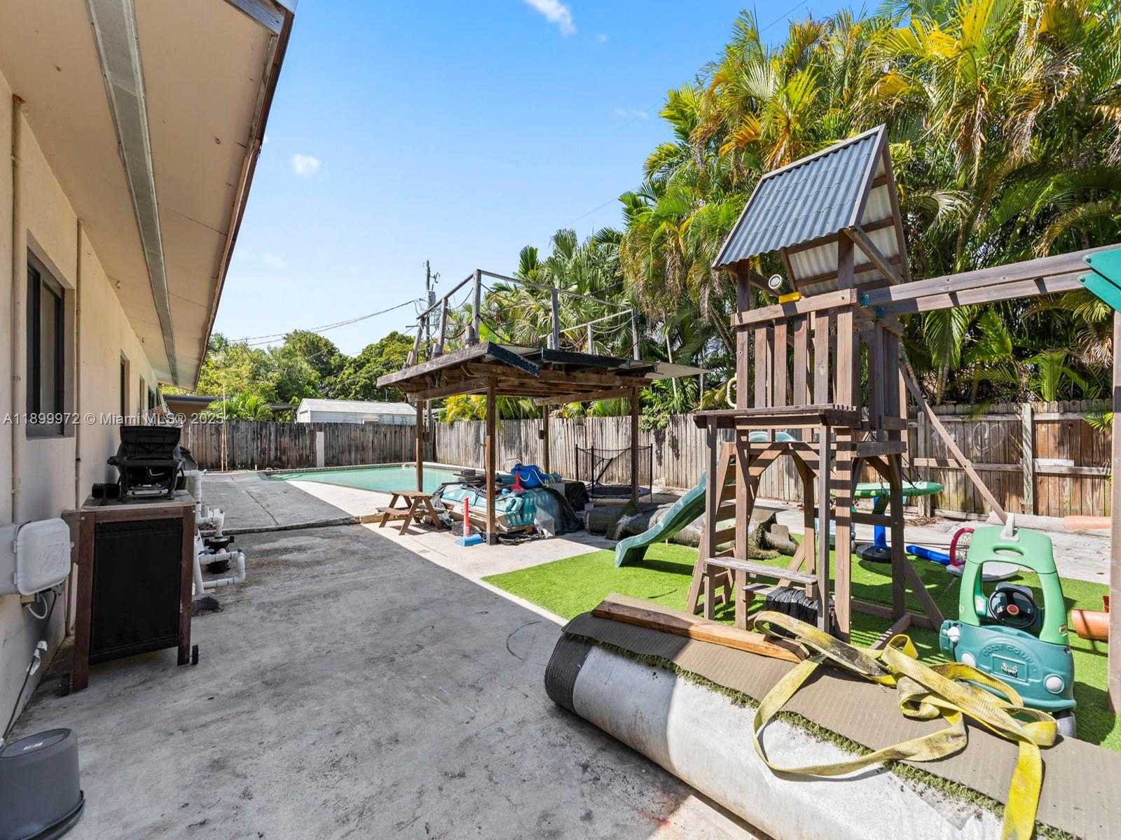 Small Image of 10415 SOUTH WEST 200TH ST, Cutler Bay Number 34