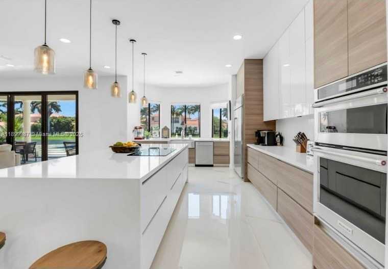 Small Image of 19512 SOUTH WEST 79TH PL, Cutler Bay Number 3