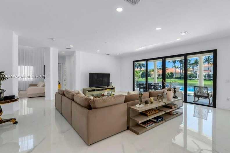 Small Image of 19512 SOUTH WEST 79TH PL, Cutler Bay Number 5