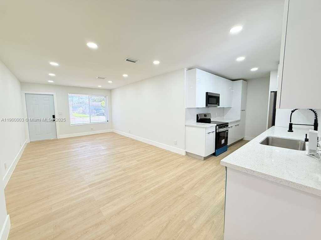 Small Image of 3241 NORTH WEST 16TH ST, Lauderhill Number 2