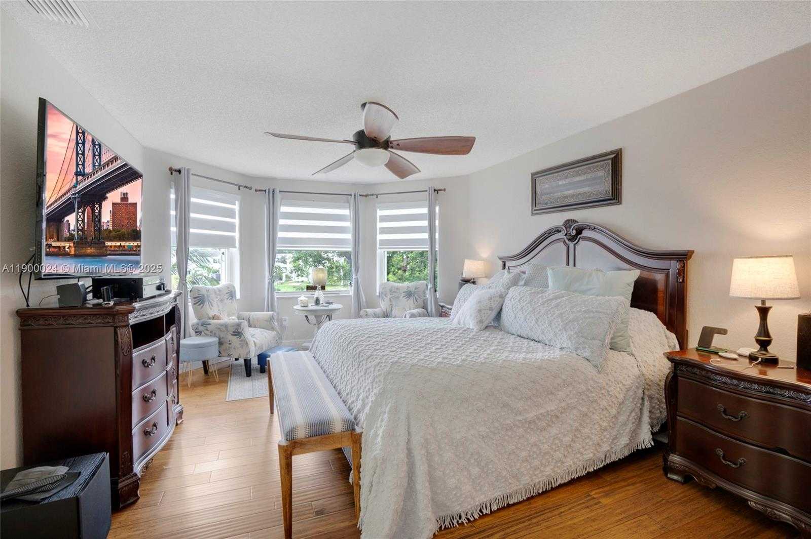 Small Image of 15865 NORTH WEST 7TH ST, Pembroke Pines Number 22