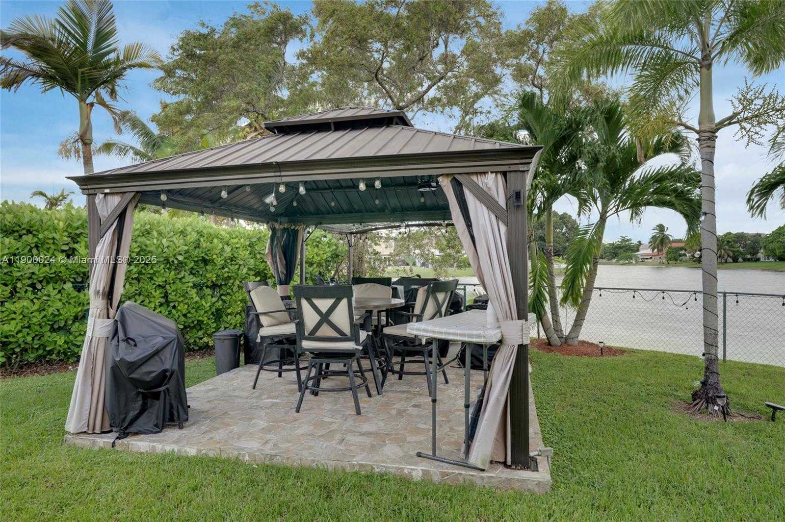 Small Image of 15865 NORTH WEST 7TH ST, Pembroke Pines Number 37