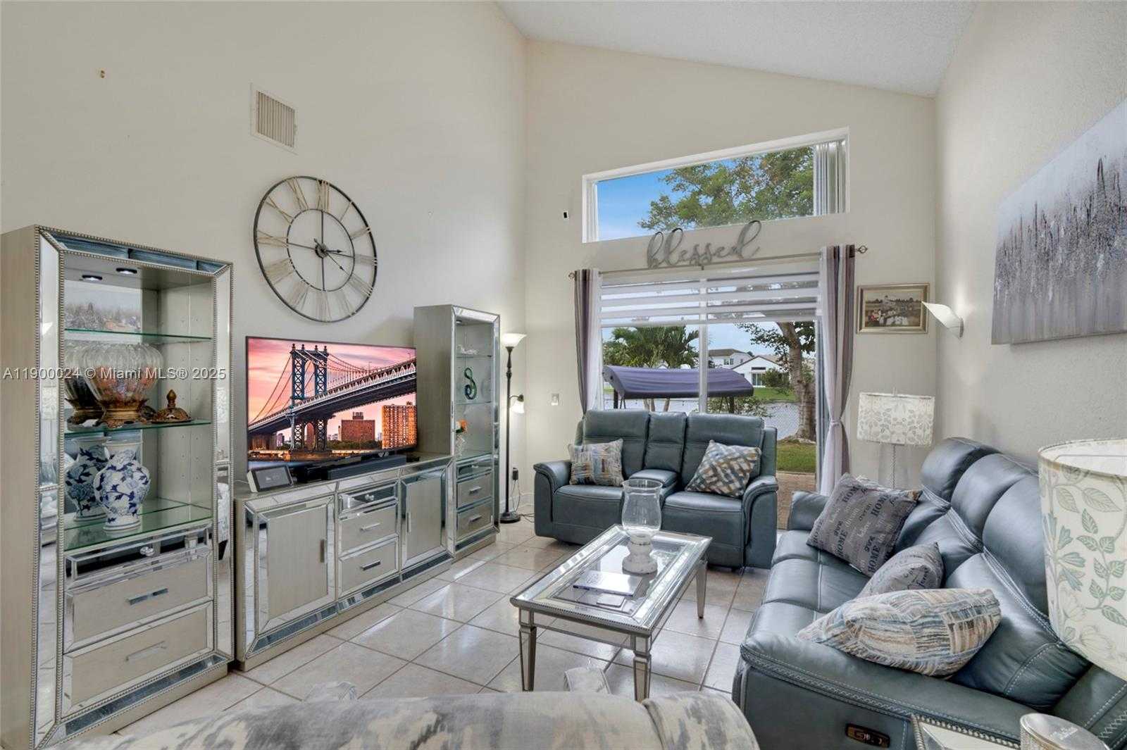 Small Image of 15865 NORTH WEST 7TH ST, Pembroke Pines Number 8