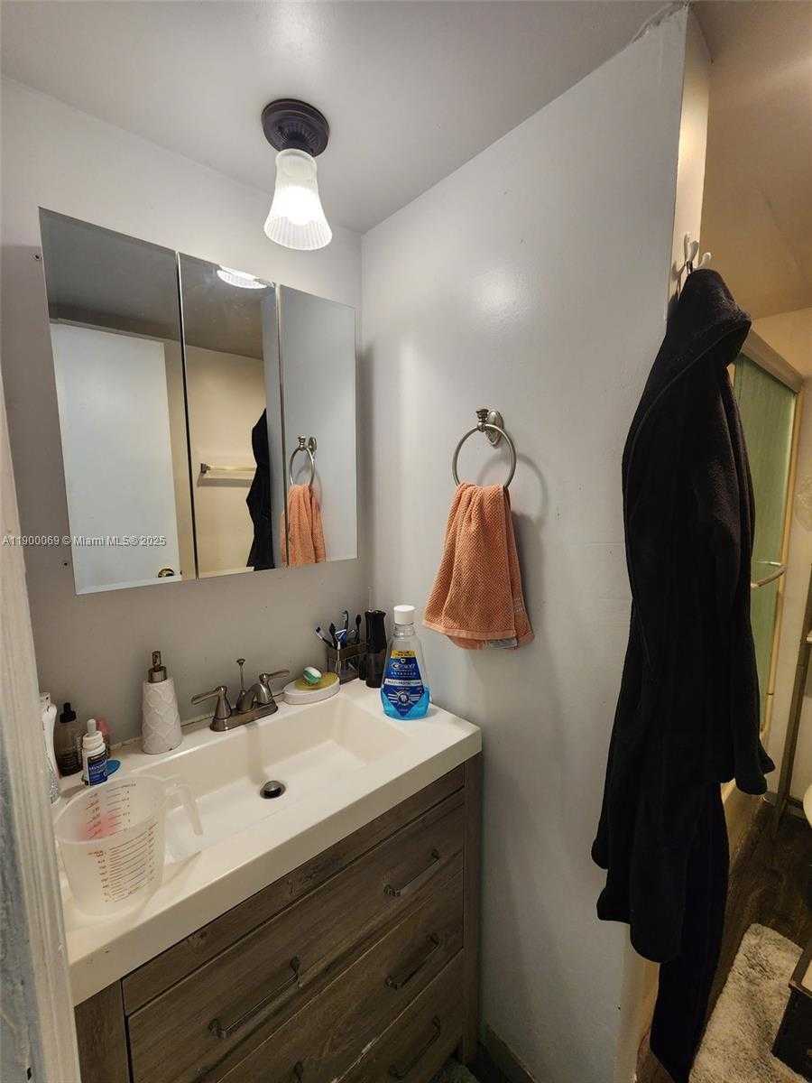Small Image of 21640 NORTH WEST 3RD ST, Pembroke Pines Number 11