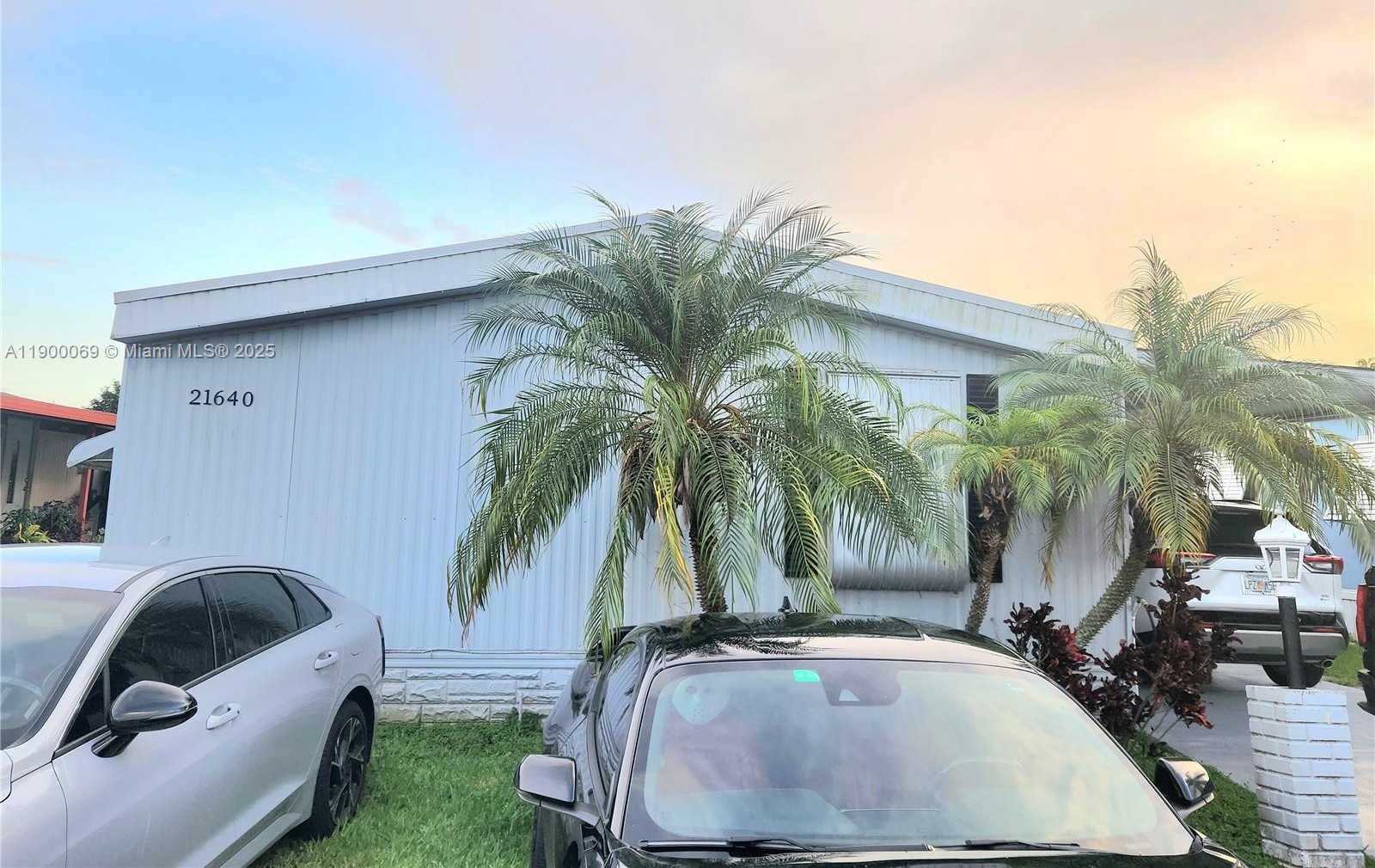 Small Image of 21640 NORTH WEST 3RD ST, Pembroke Pines Number 2