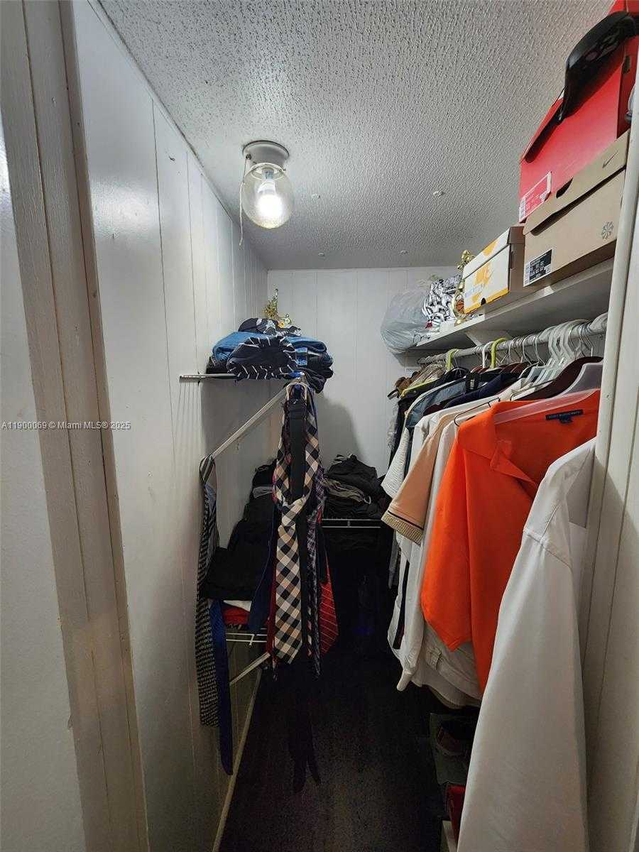 Small Image of 21640 NORTH WEST 3RD ST, Pembroke Pines Number 27