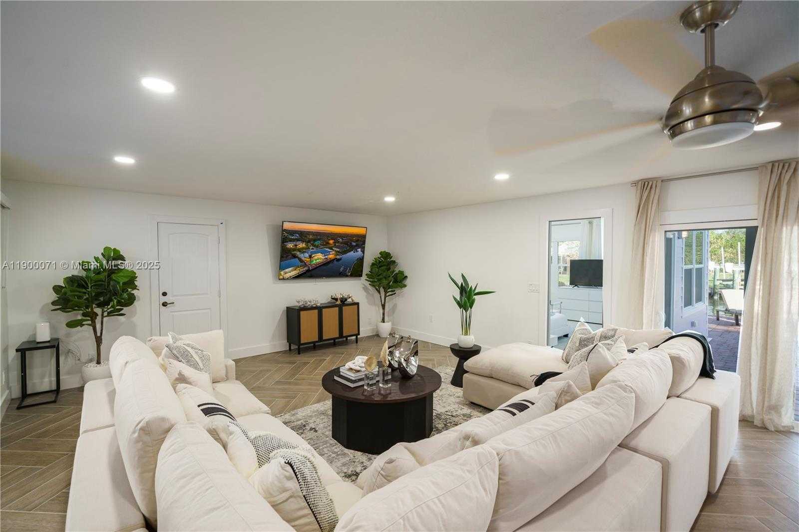 Small Image of 474 PENINSULA DR, Fort Pierce Number 17