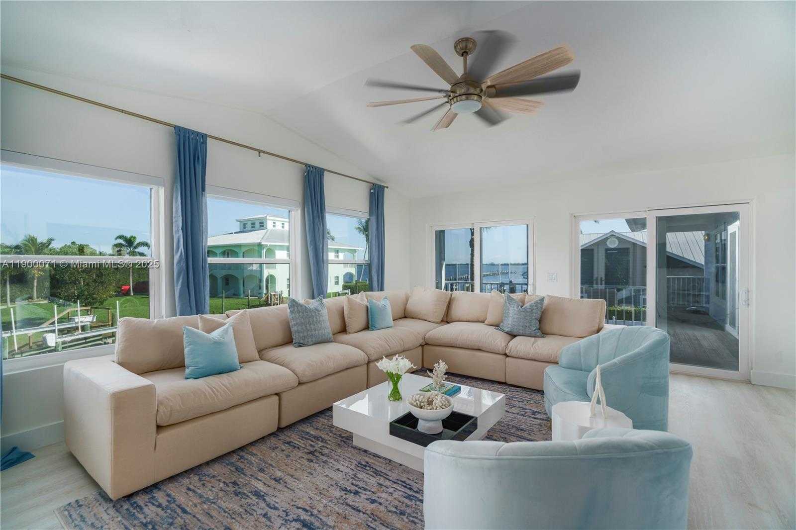 Small Image of 474 PENINSULA DR, Fort Pierce Number 4