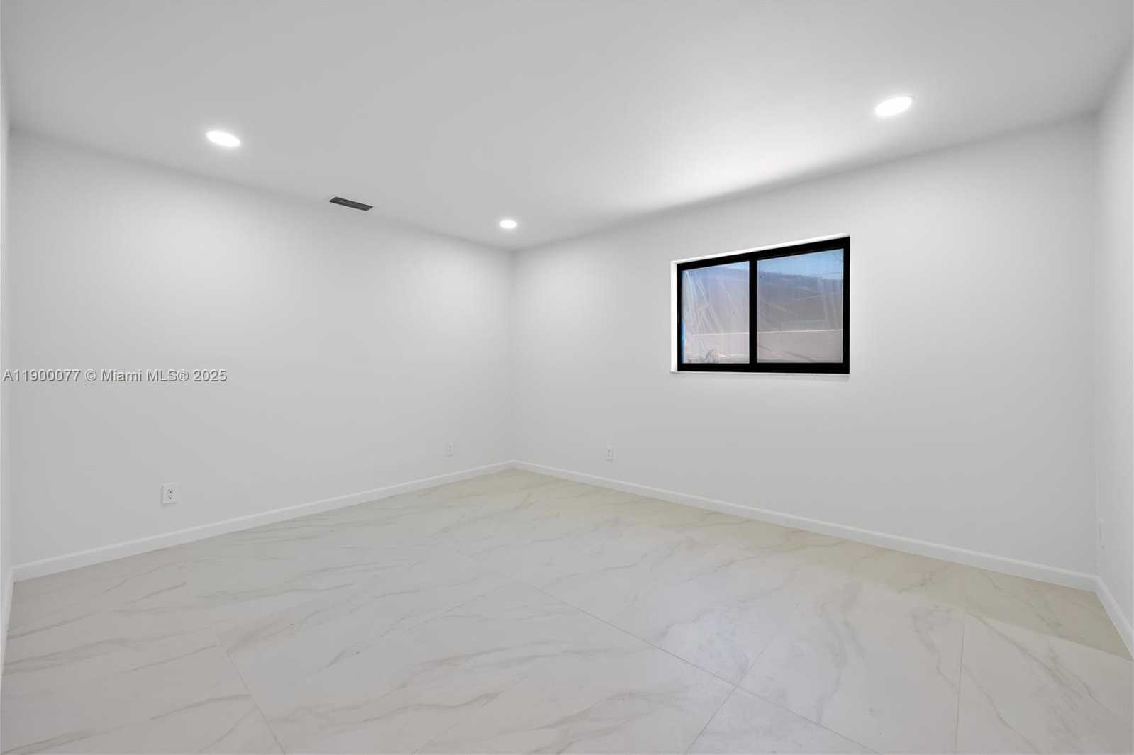 Small Image of 2415 NORTH EAST 35TH DR, Fort Lauderdale Number 19
