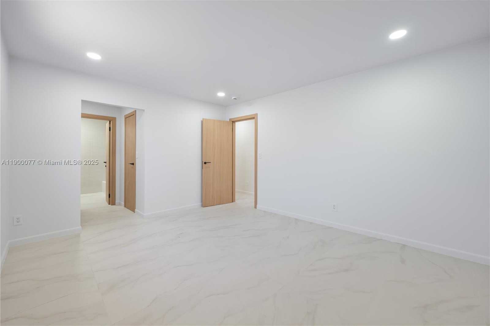 Small Image of 2415 NORTH EAST 35TH DR, Fort Lauderdale Number 20