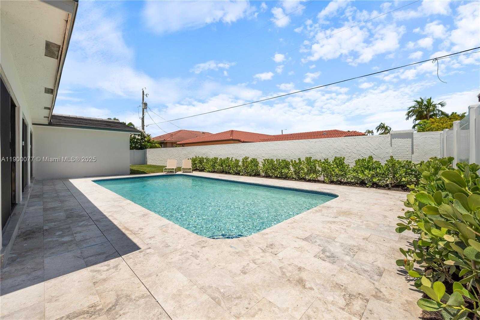Small Image of 2415 NORTH EAST 35TH DR, Fort Lauderdale Number 24