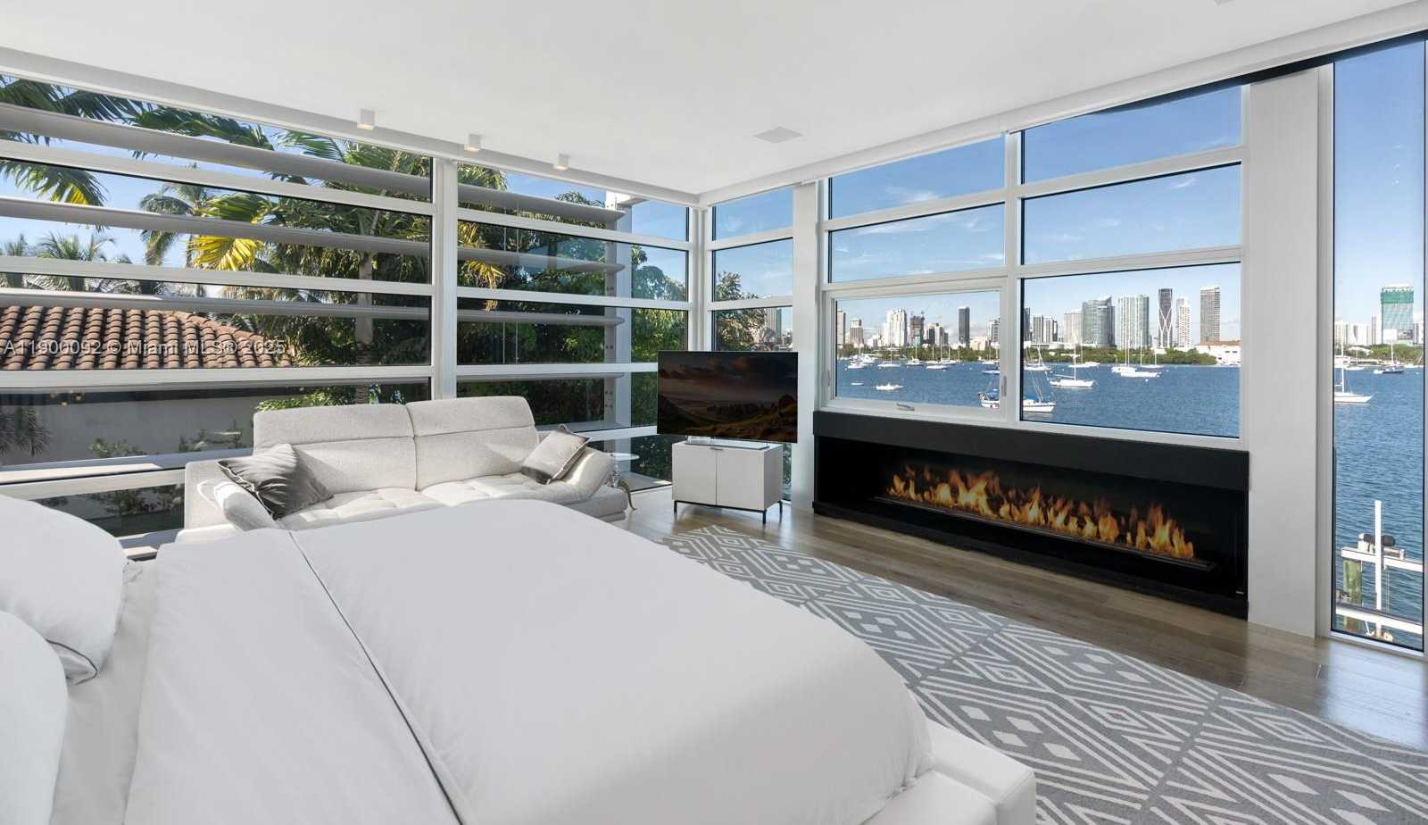 Small Image of 440 SOUTH HIBISCUS DR, Miami Beach Number 29