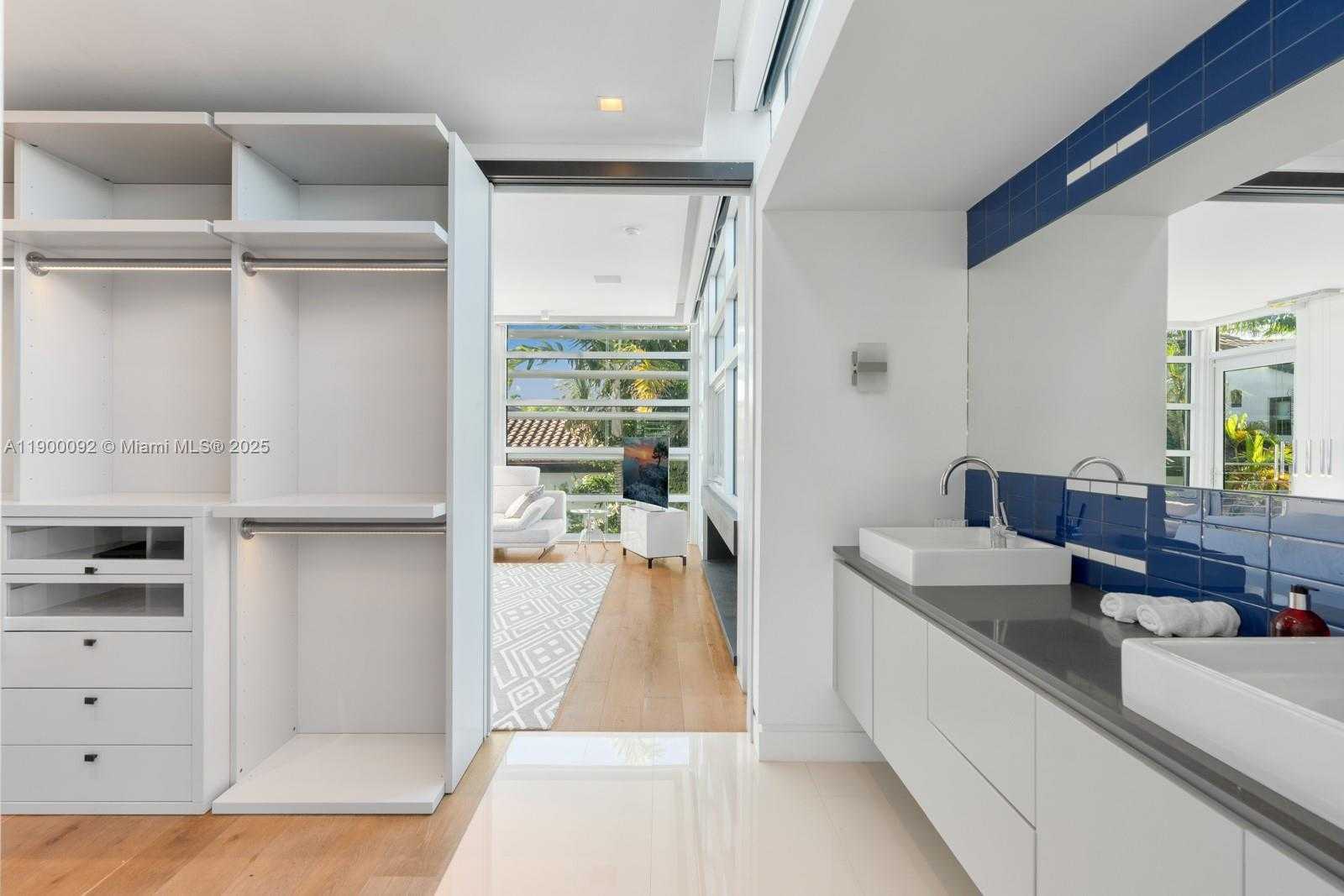 Small Image of 440 SOUTH HIBISCUS DR, Miami Beach Number 34