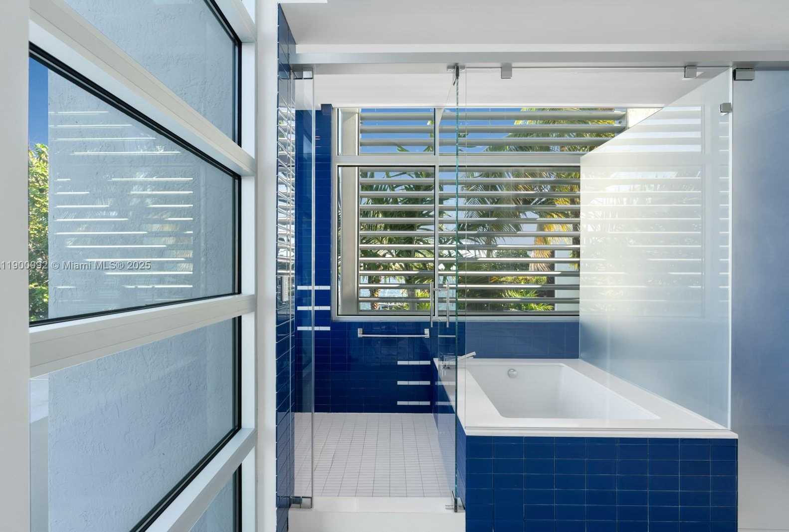 Small Image of 440 SOUTH HIBISCUS DR, Miami Beach Number 37