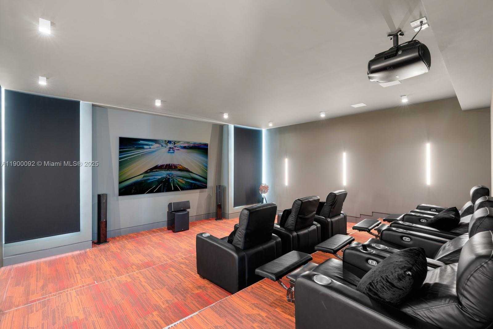 Small Image of 440 SOUTH HIBISCUS DR, Miami Beach Number 40