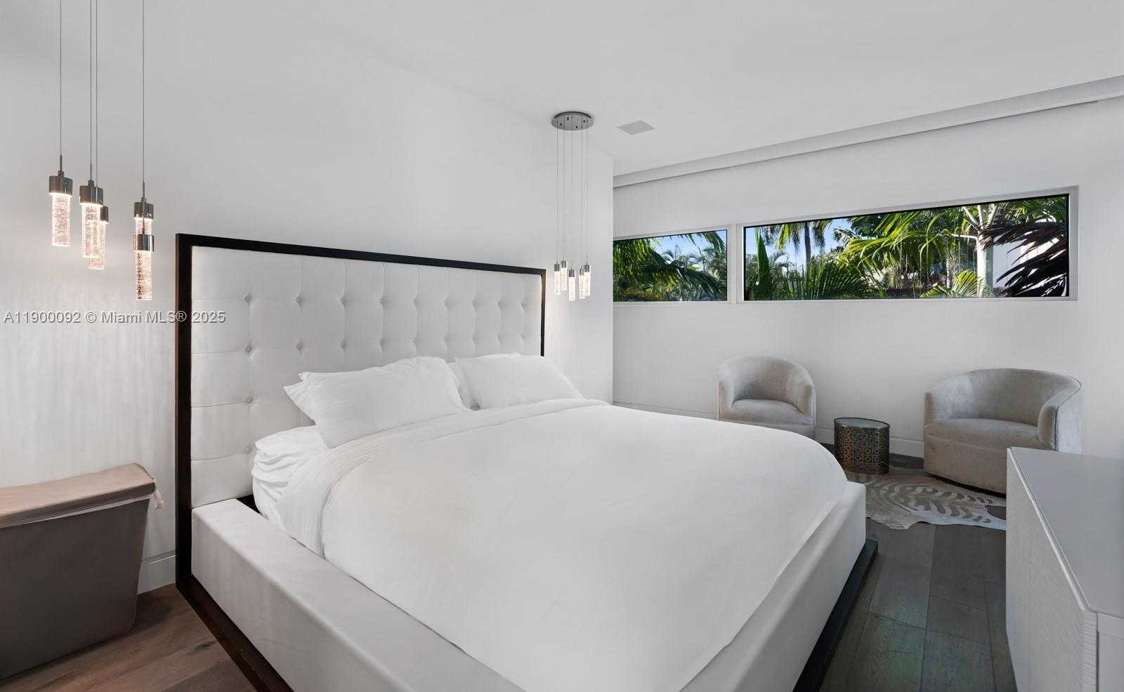 Small Image of 440 SOUTH HIBISCUS DR, Miami Beach Number 41