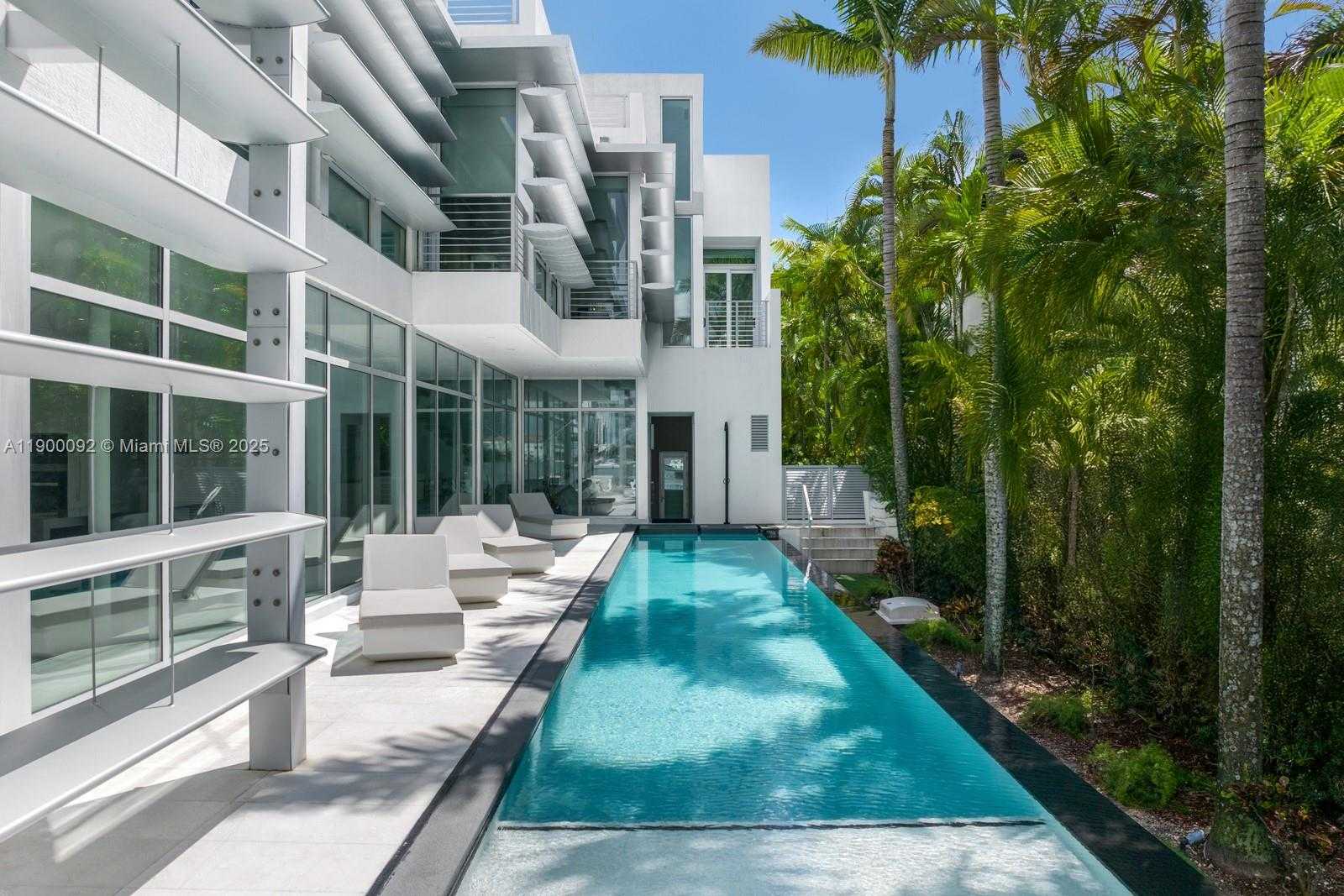 Small Image of 440 SOUTH HIBISCUS DR, Miami Beach Number 80