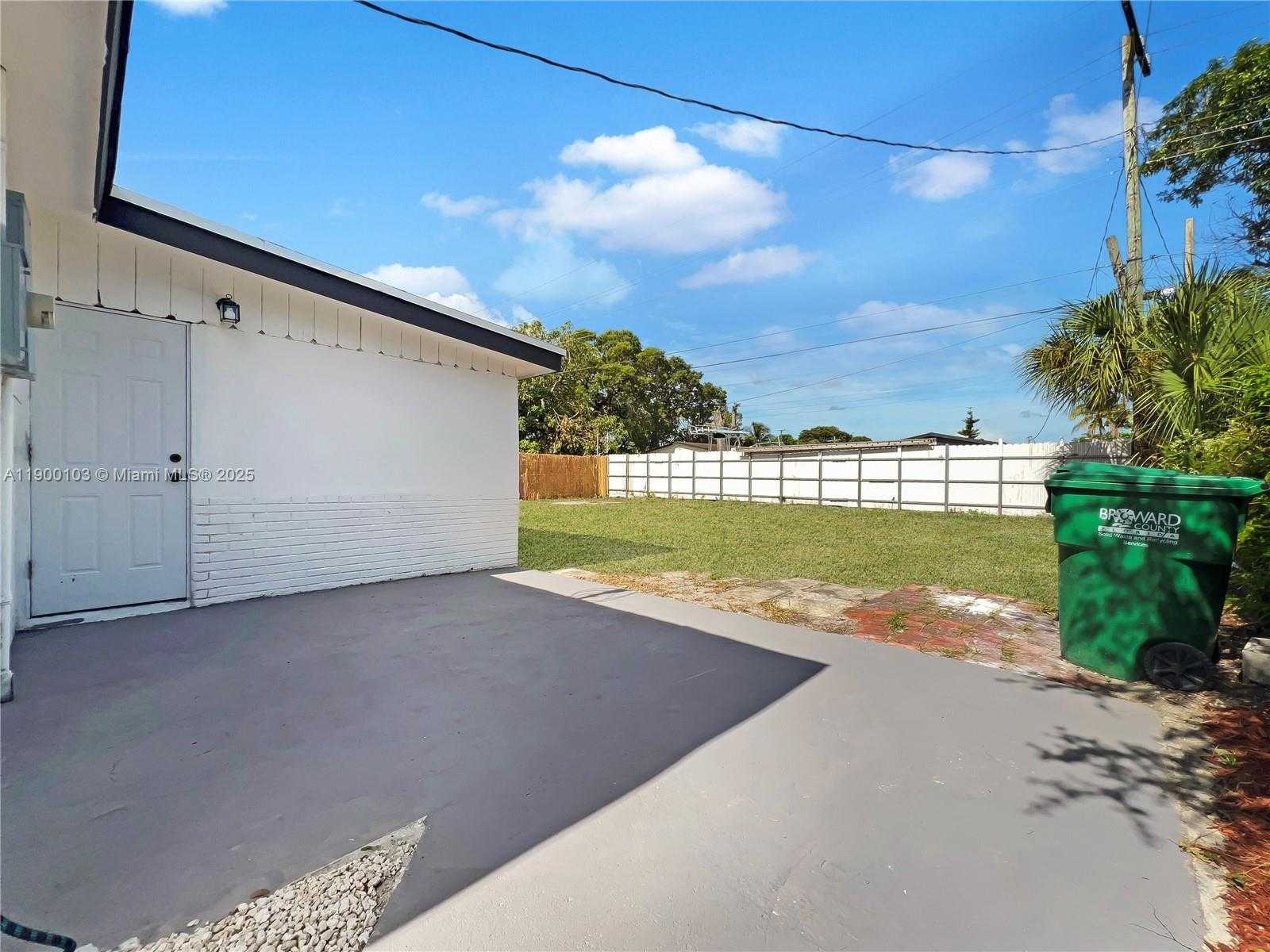 Small Image of 515 NORTH WEST 30TH TER, Fort Lauderdale Number 38