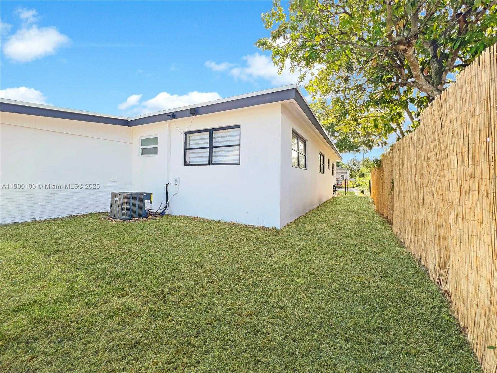 Small Image of 515 NORTH WEST 30TH TER, Fort Lauderdale Number 40