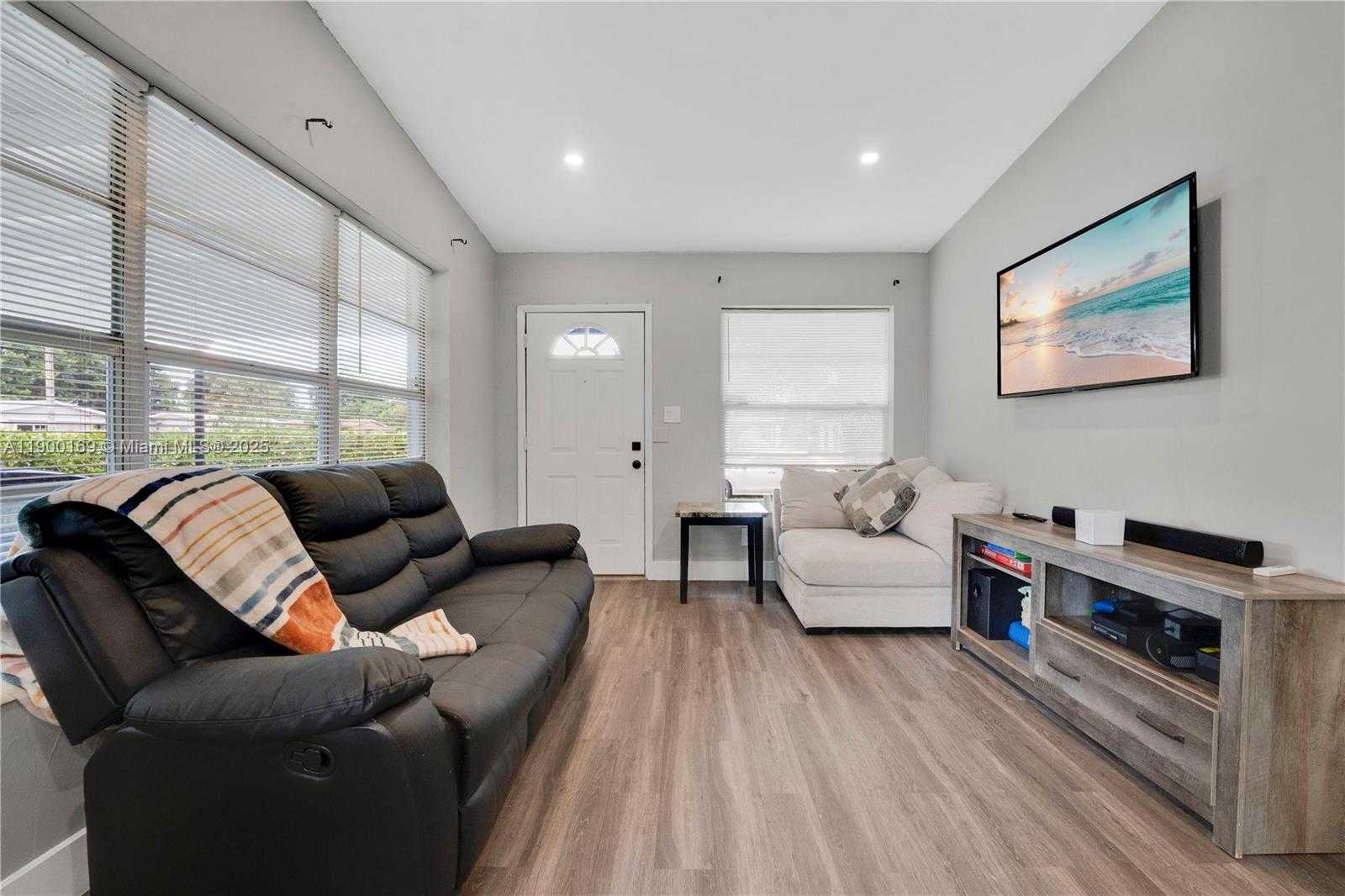 Small Image of 1841 NORTH WEST 26TH AVE, Fort Lauderdale Number 5