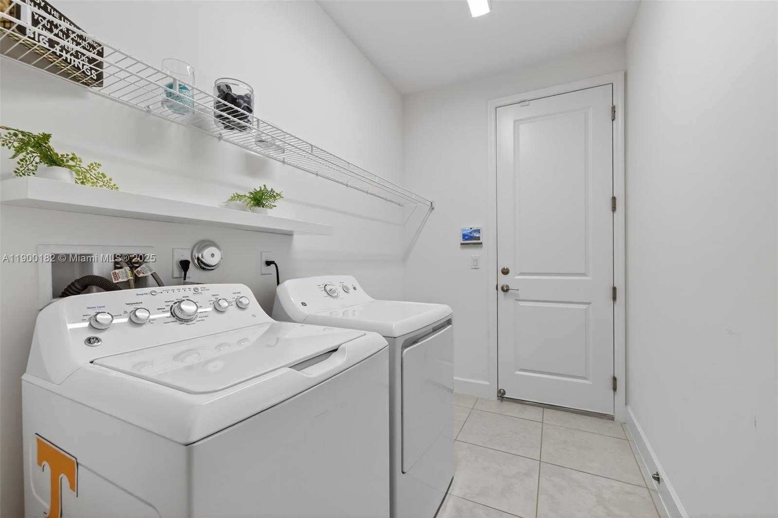 Small Image of 12446 SOUTH WEST ALONGSHORE DR, Port St. Lucie Number 28