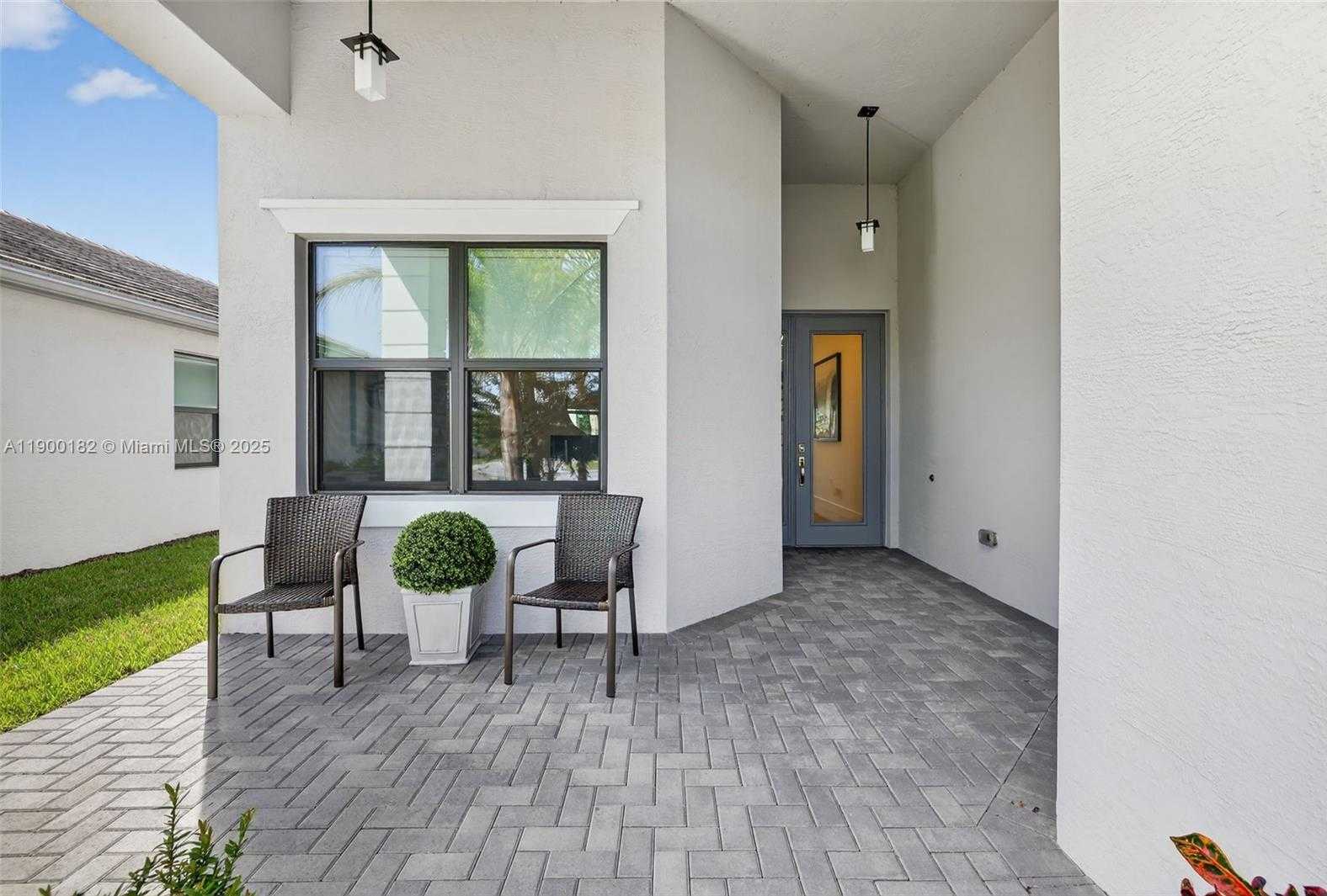 Small Image of 12446 SOUTH WEST ALONGSHORE DR, Port St. Lucie Number 3