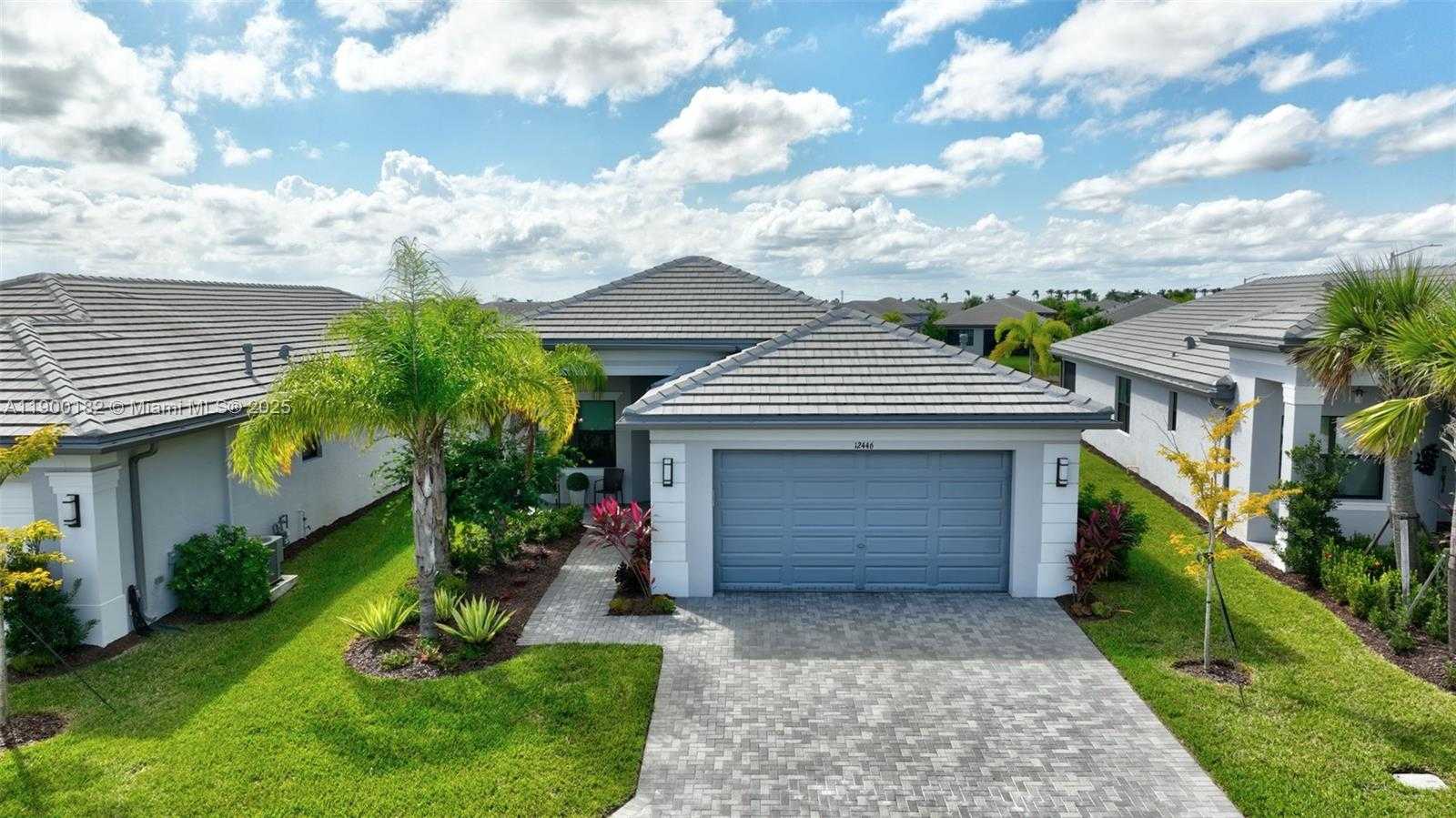 Small Image of 12446 SOUTH WEST ALONGSHORE DR, Port St. Lucie Number 37