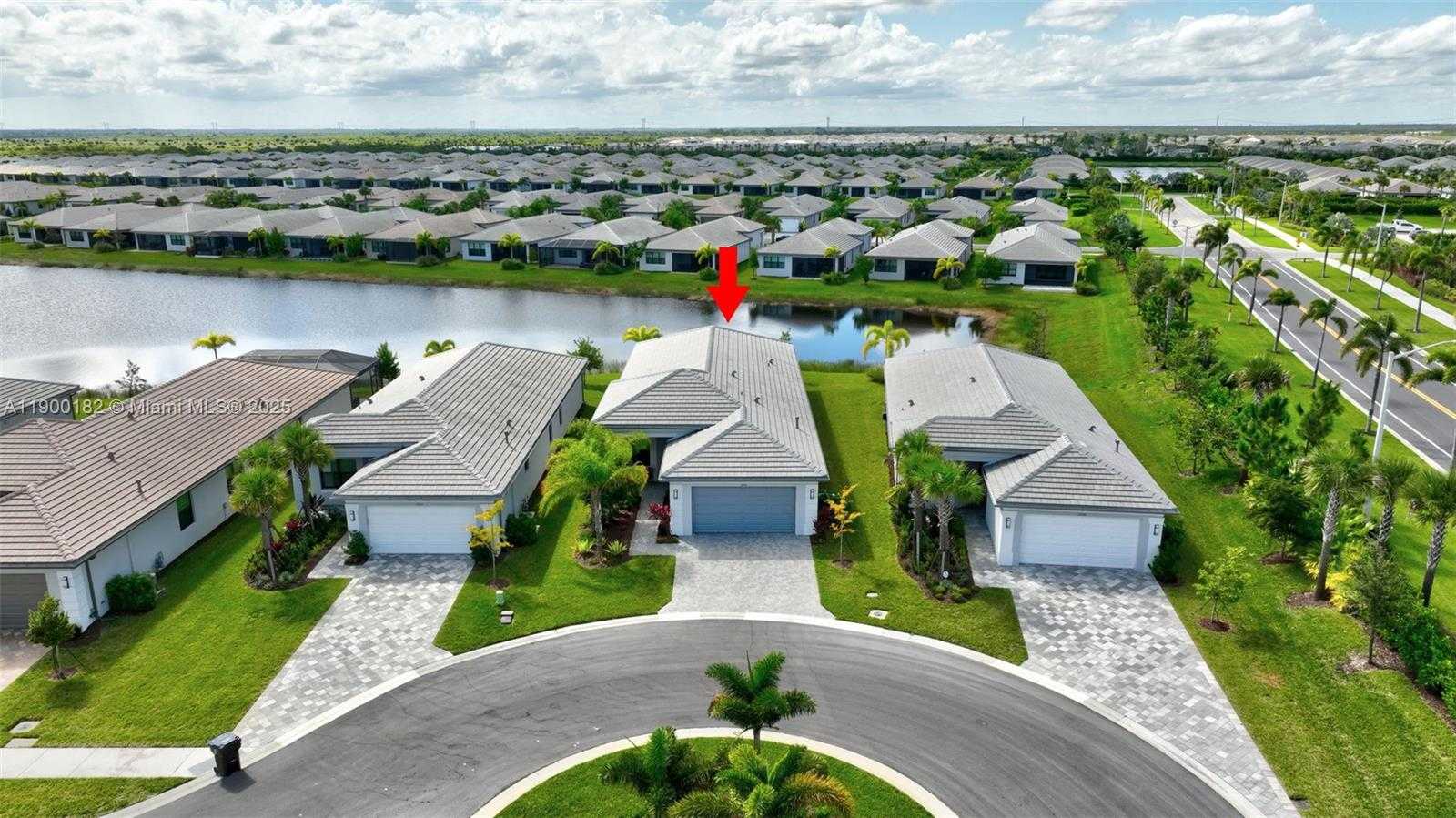 Small Image of 12446 SOUTH WEST ALONGSHORE DR, Port St. Lucie Number 39