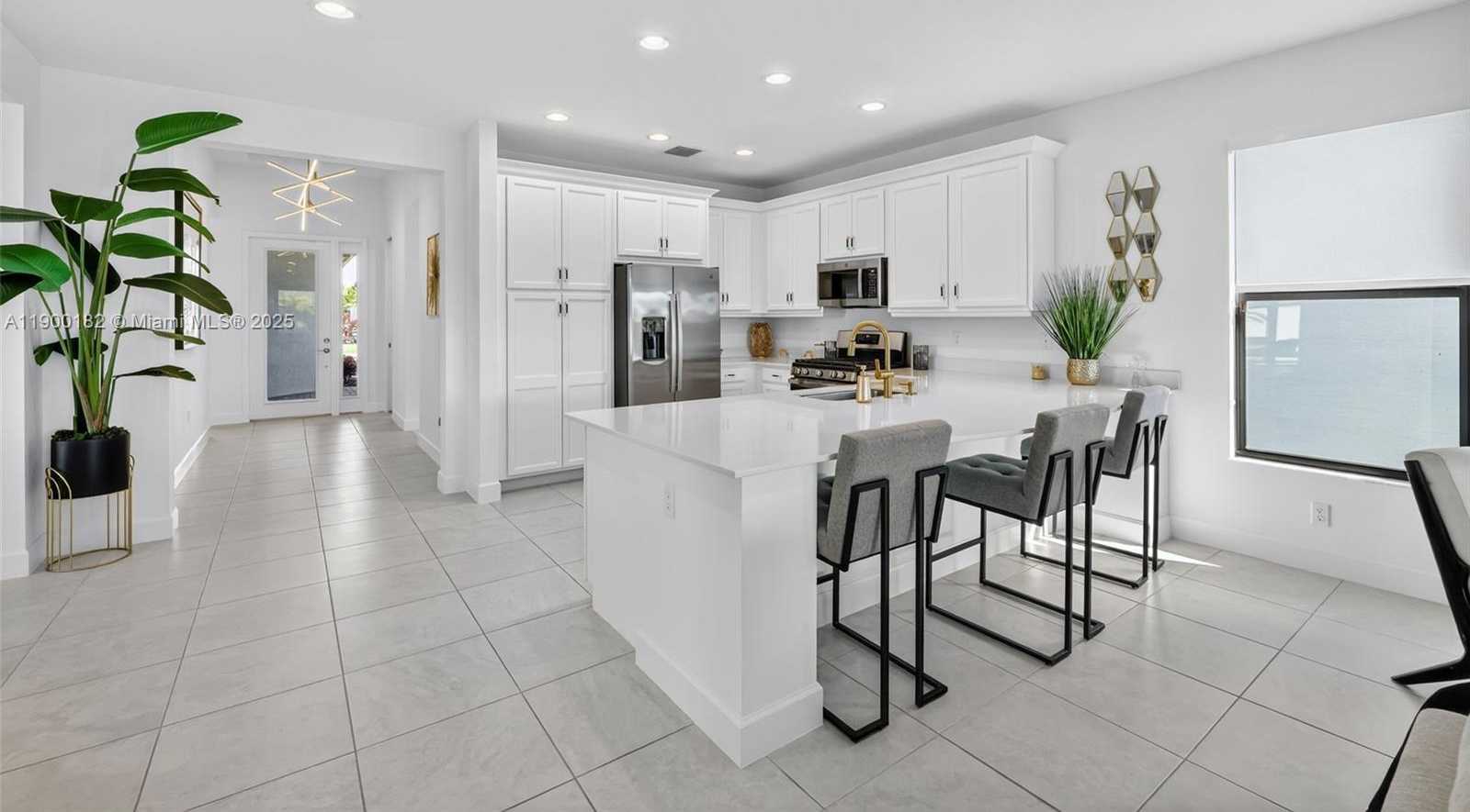 Small Image of 12446 SOUTH WEST ALONGSHORE DR, Port St. Lucie Number 7