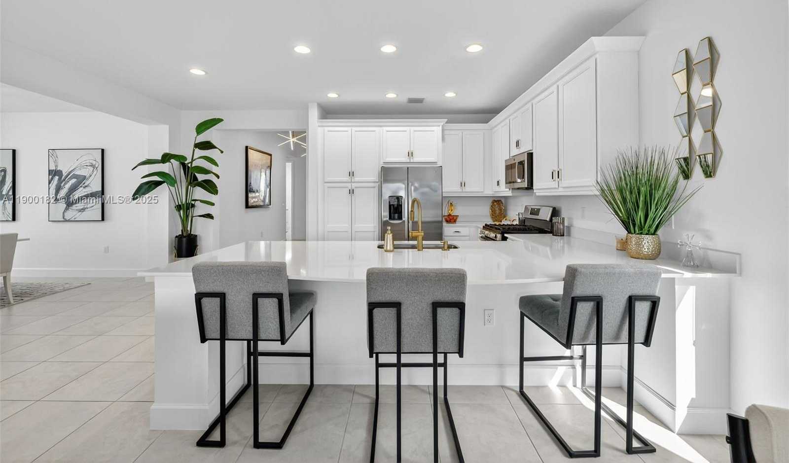 Small Image of 12446 SOUTH WEST ALONGSHORE DR, Port St. Lucie Number 8