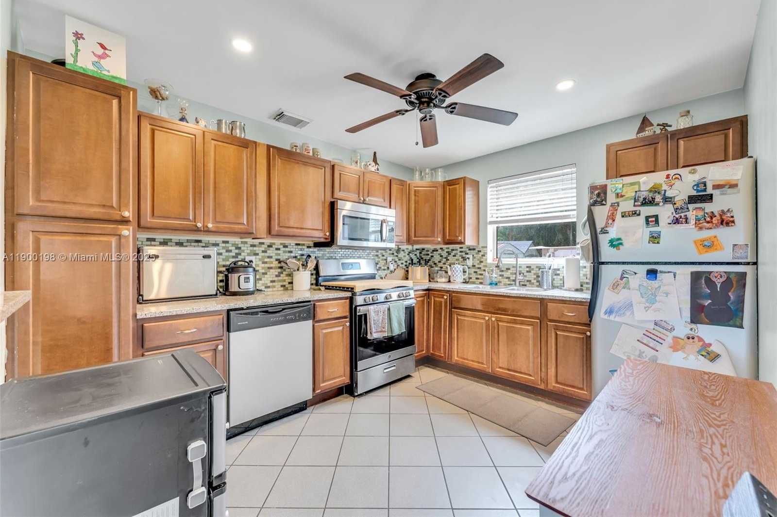 Small Image of 1200 NORTH WEST 41ST ST, Oakland Park Number 10