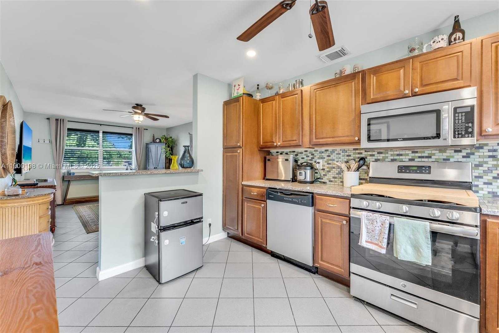 Small Image of 1200 NORTH WEST 41ST ST, Oakland Park Number 12