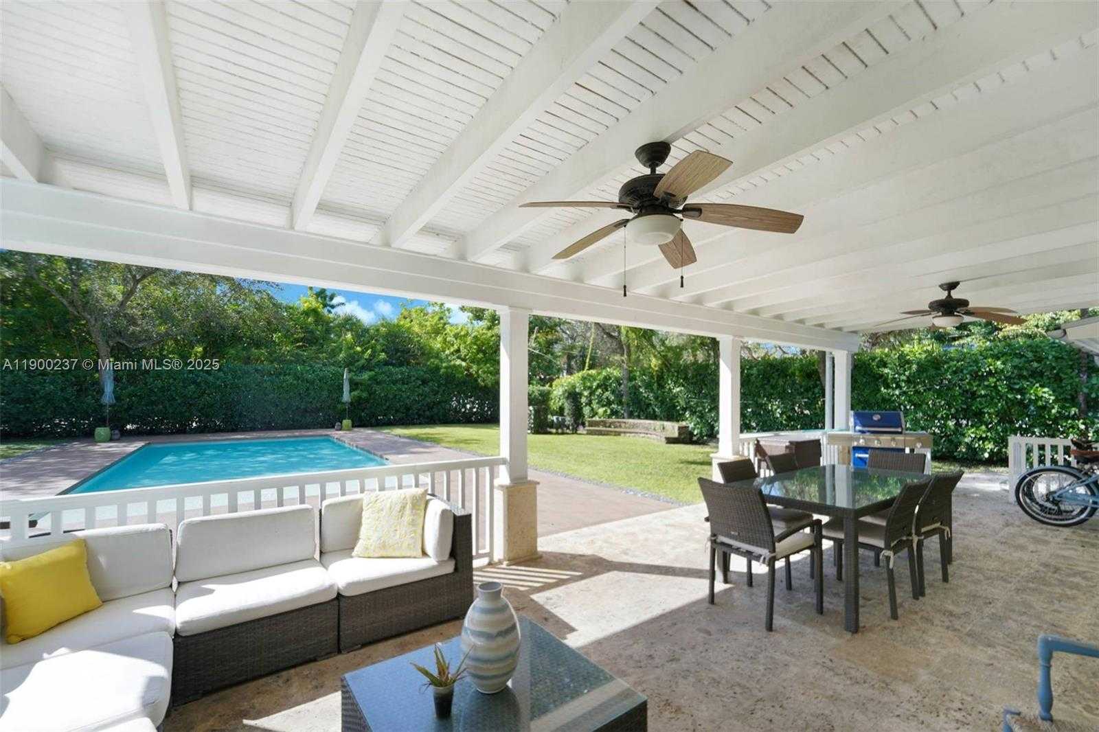 Imagen de Pequeño Objeto