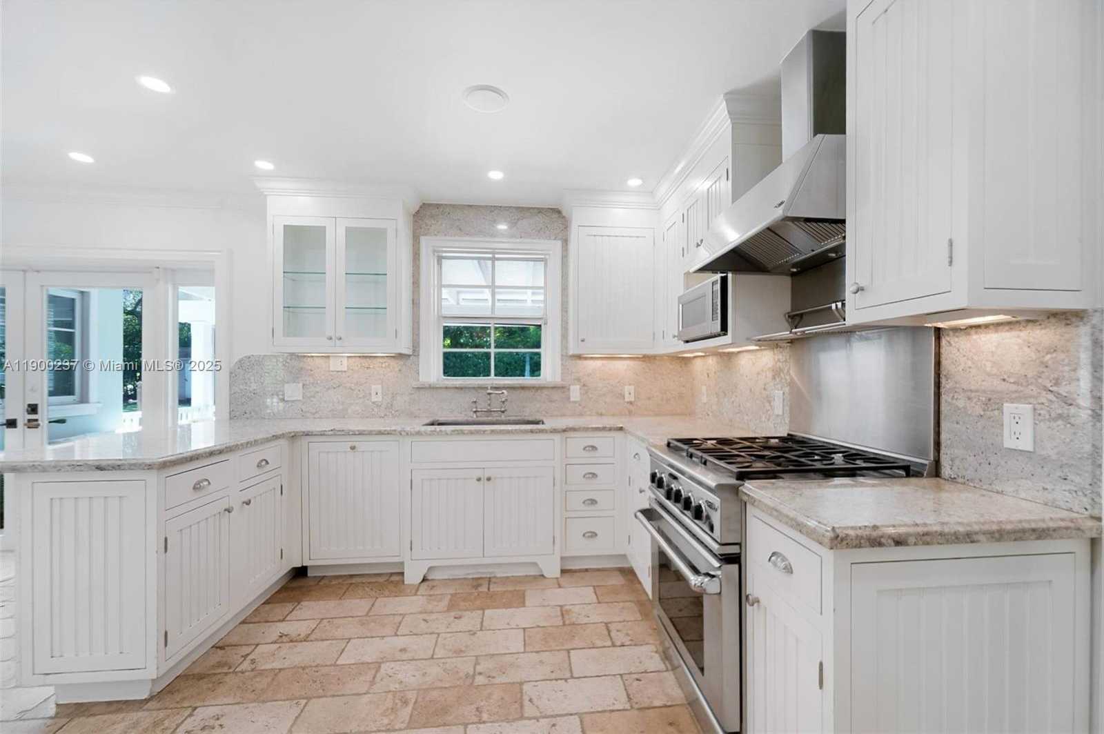 Imagen de Pequeño Objeto